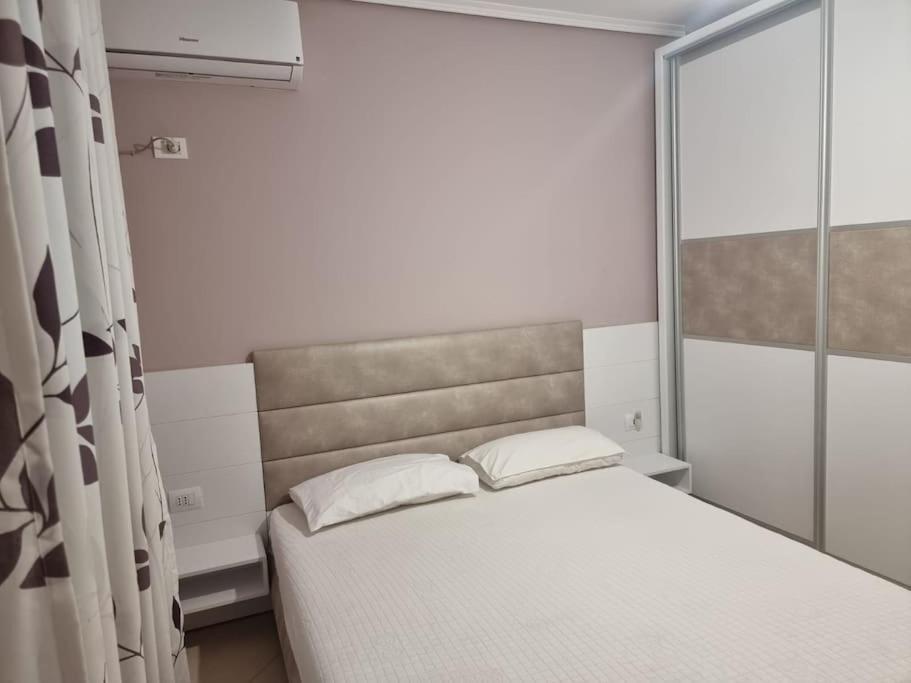 Two Suns Apartament Σαράντα Εξωτερικό φωτογραφία